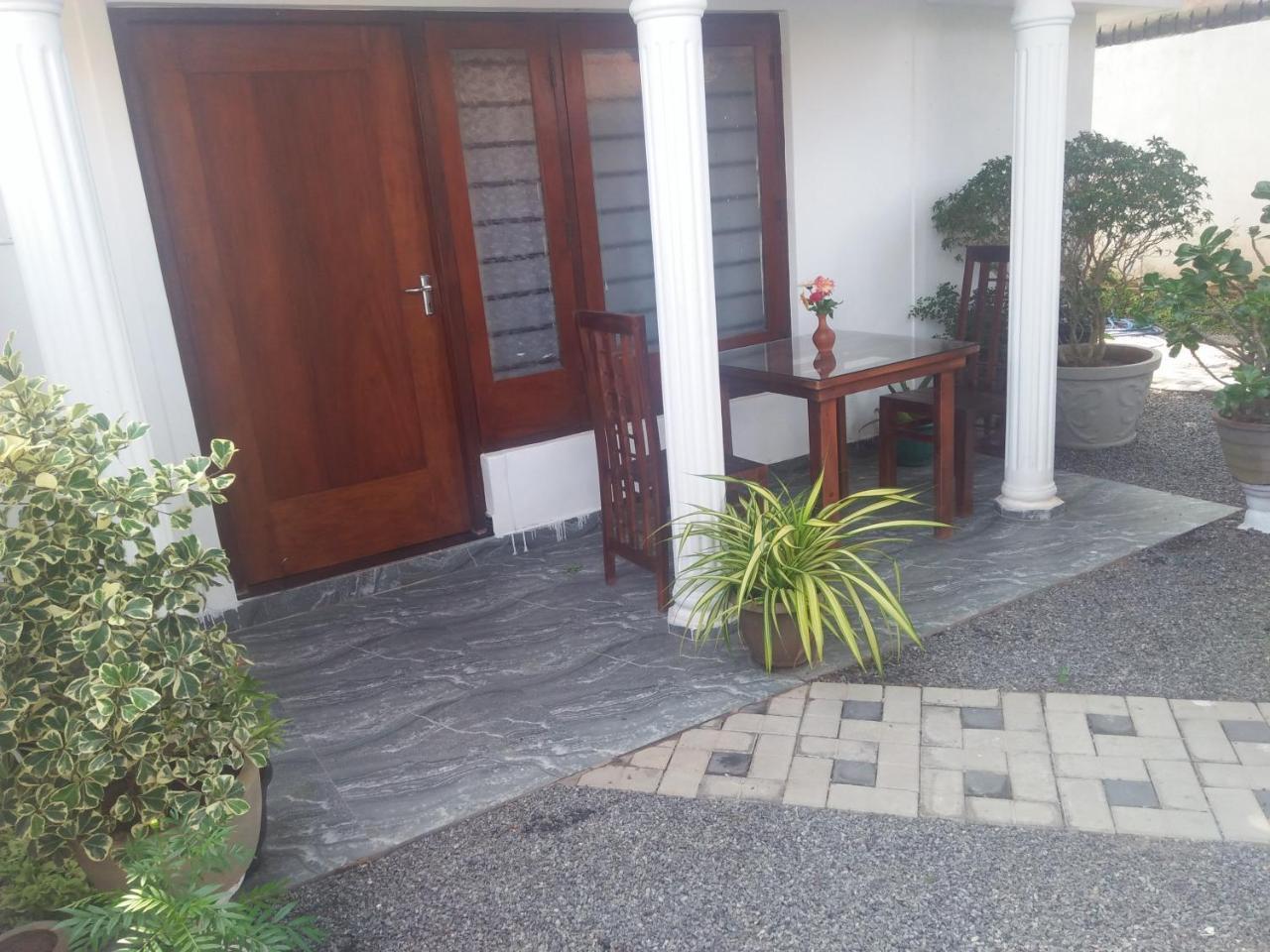 Living Home Negombo Exterior foto